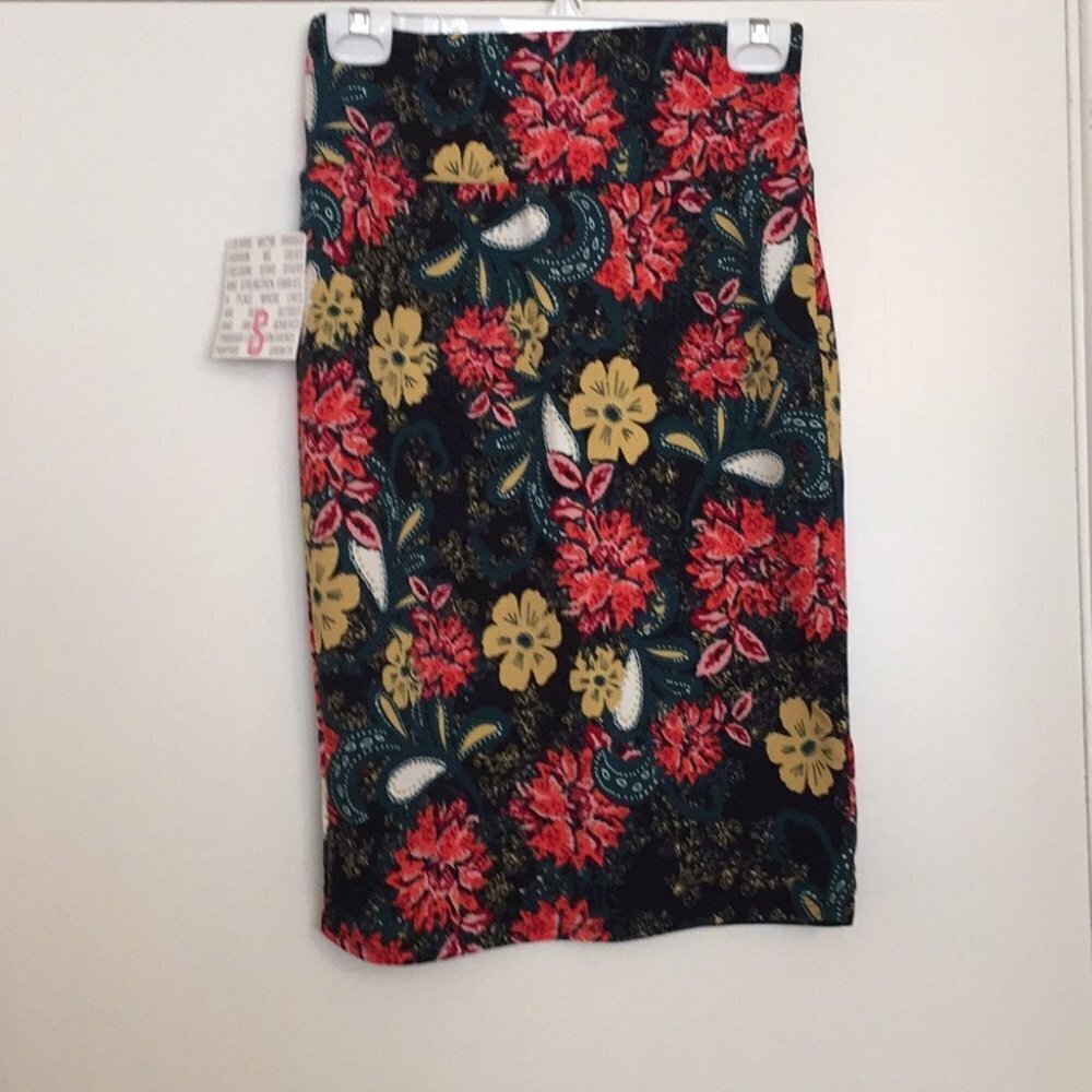 S LuLaRoe Cassie Skirt E04 29